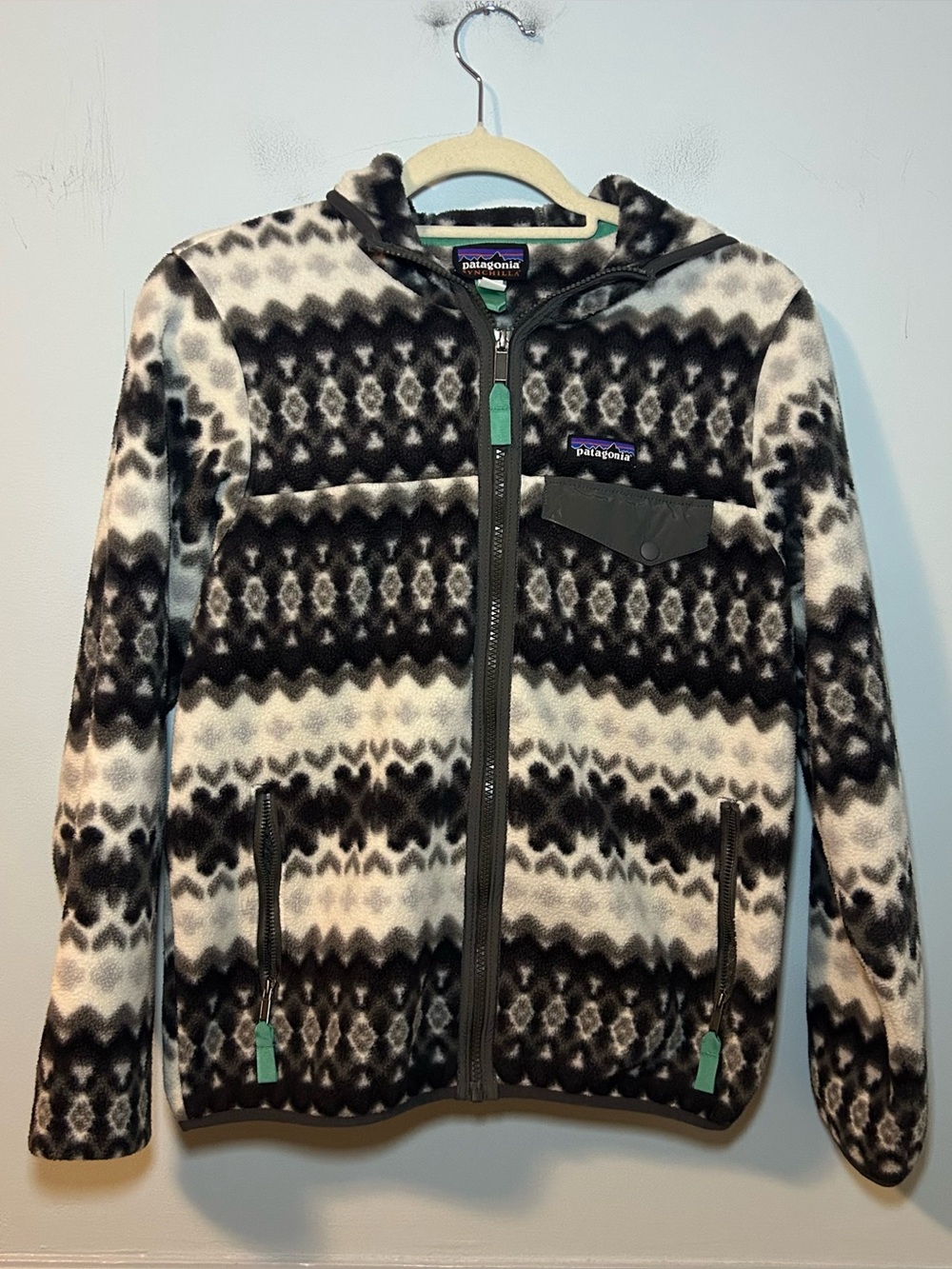 Patagonia Synchilla Cliff Forge Grey Geometric Print Hooded Fleece Jacket Size M